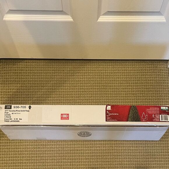 🎄 3’ Tacoma Pine Christmas Tree 🎄 - Picture 14 of 16